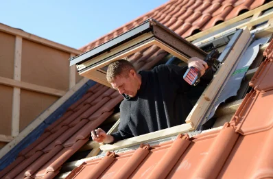Pose de fenêtres de toit Velux à Mieuxcé